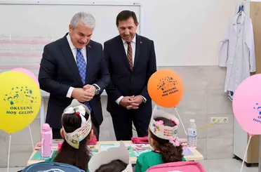 Konya’da Okullarda İlk Gün Heyecanı! Vali Akın ve Başkan Kılca Öğrencilerle Buluştu!
