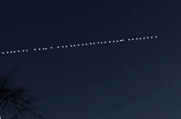 Konya’da Starlink uydularının geçişi görüntülendi