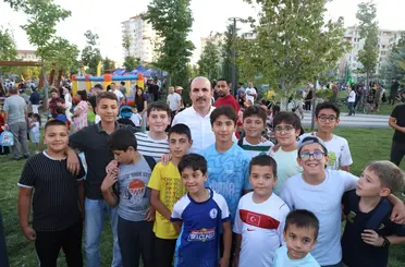 Konya’da Yaz Akşamları Parklarda Şenleniyor: Başkan Altay Çocuklarla Buluştu