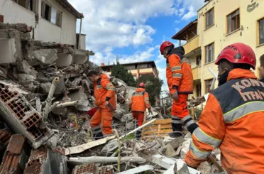 Konya’nın Kalbi Deprem Bölgesinde Atıyor