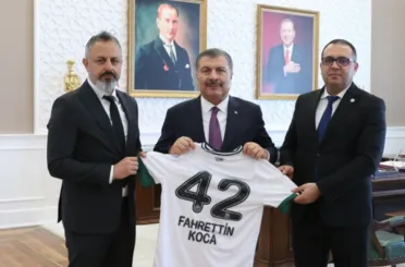 Konyaspor Başkanı Korkmaz Sağlık Bakanı Koca’yı ziyaret etti