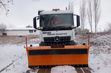 Meram’ın Merkeze Uzak Mahallelerinde Yoğun Kar Mesaisi