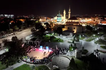 Mevlana’nın Manevi İkliminde Şiir Gecesi! 6 Farklı Coğrafyadan Şairler Konya’da Buluşuyor