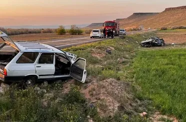 Nevşehir'de feci kaza! iki otomobil kafa kafaya çarpıştı! 2 ölü, 2 yaralı!