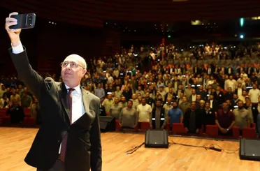 Selçuklu Belediyesi’nde Geleneksel Bayramlaşma: “Biz Büyük Bir Aileyiz”