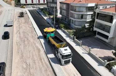 Selçuklu’da Asfalt Mesaisi Sürüyor: 100 Bin Tonluk Hedefte Sona Gelindi