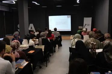 Sia'nın Gençlik Araştırmaları Yaz Okulu Başarıyla Tamamlandı