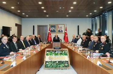 TBMM Başkanı Kurtulmuş ve Bakan Çiftçi, 81 İlin Valisiyle Güvenlik Toplantısında Bir Araya Geldi