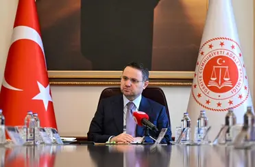 Türkiye’den Netanyahu İçin Kırmızı Bülten Talebi: Bakan Gürlek’ten Dikkat Çeken Açıklama!