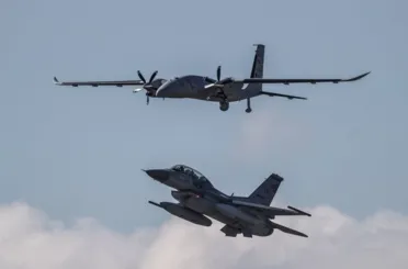 Türkiye'nin Demir Kubbesi Yunanistan'ın gündeminde! Yunan yazardan "Bir gece ansızın gelebiliriz" analizi: Erdoğan istese 1 saatte gelir