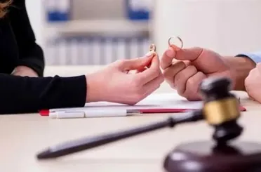 Yargıtay'dan 'Özel günlerde eşi yalnız bırakmak kusurdur' Kararı!