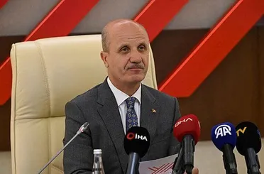 YÖK Başkanı Özvar'dan Deprem bölgesindeki üniversitelerle ilgili uzaktan eğitim açıklaması