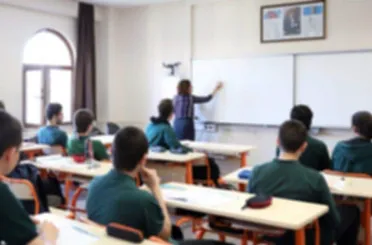 ZORUNLU EĞİTİMDE YENİ DÖNEM: LİSELER KISALABİLİR!