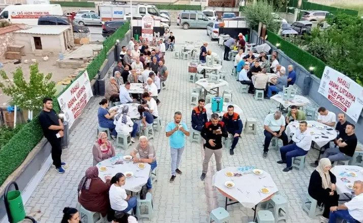 Akşehir'de Afet Hazırlığında Yeni Adım: Muhtarlara Koruyucu Ekipman Desteği