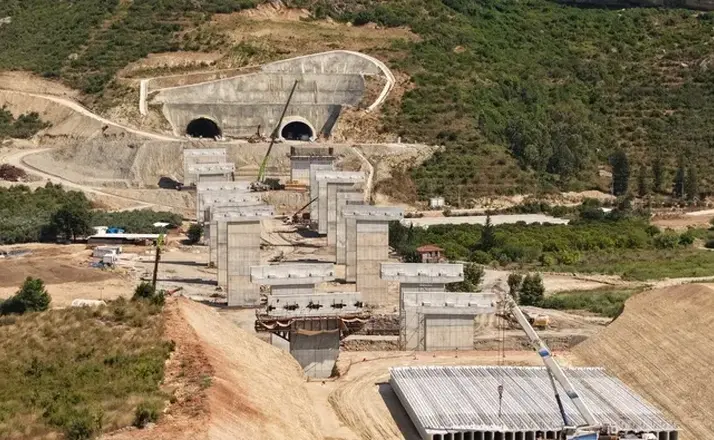Antalya-Alanya Otoyolu’nda çalışmalar hızlandı! 2,5 saatlik yol 36 dakika olacak!
