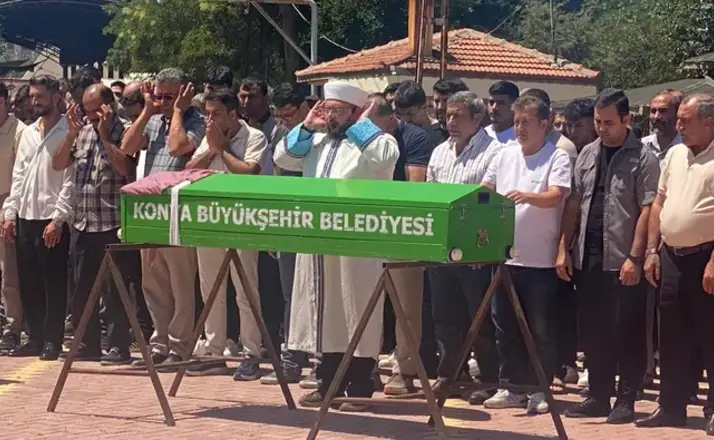Antalya’daki Feci Kazada Hayatını Kaybeden 5 Kişi Konya’da Toprağa Verildi