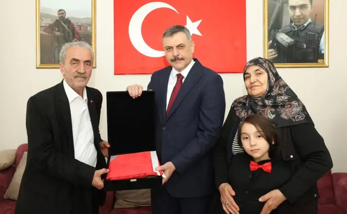 Bakan Çiftçi’den Şehit Ailesine Bayram Ziyareti