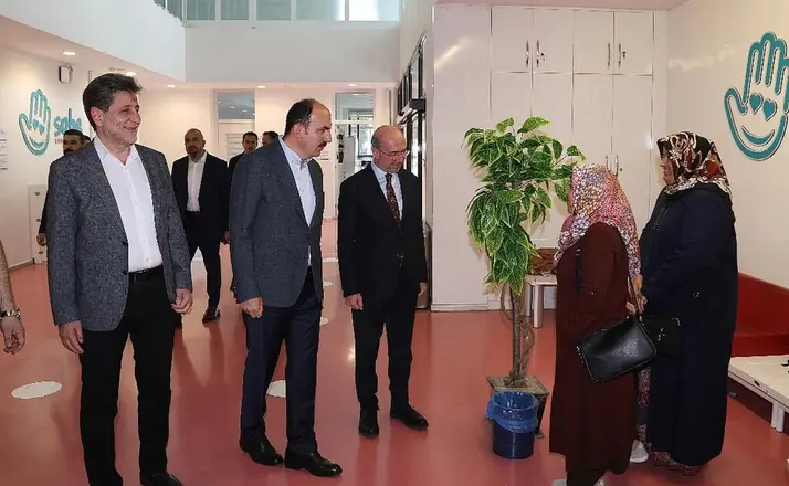 Başkan Altay, 2 Nisan Dünya Otizm Farkındalık Günü’nde SOBE’yi Ziyaret Etti