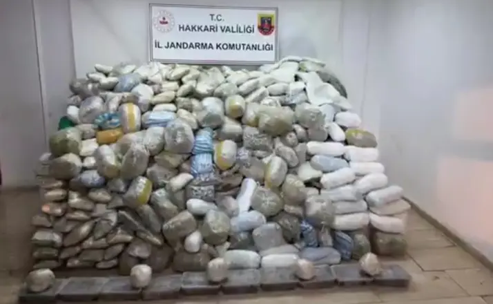 Hakkari’de Zehir Tacirlerine Ağır Darbe: 348 Kilogram Uyuşturucu Ele Geçirildi