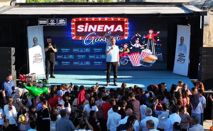 Konya’da 100 Mahallede Sinema ve Çocuk Şenliği Coşkusu! 80 Bin Kişiye Ulaşıldı