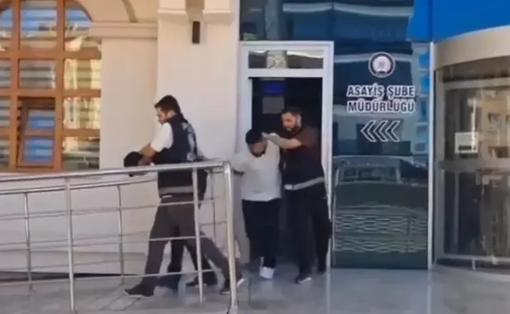 Konya’da Sahte Savcı Operasyonu! Altınlarla Kaçarken Otobanda Yakalandılar