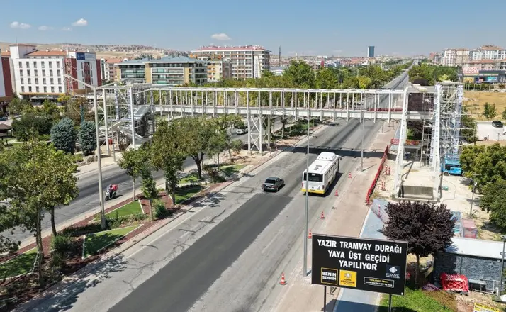Konya’da Ulaşımı Kolaylaştıracak Projede Sona Gelindi: Yazır’a Modern Yaya Üst Geçidi