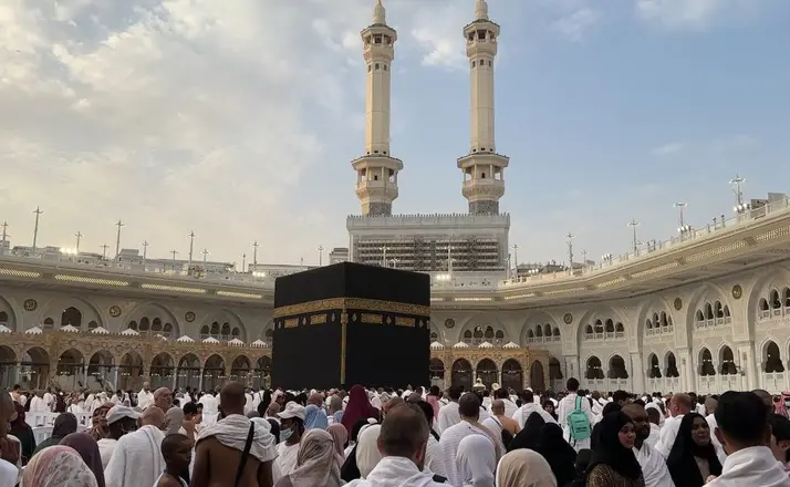 Konya’da Umre Heyecanı: Siyer Yarışmasının İlk Kafilesi Kutsal Topraklardan Döndü