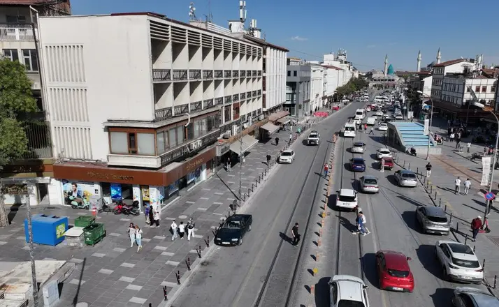 Konya’nın Kalbinde Büyük Değişim! Mevlana Caddesi Yeniden Şekilleniyor
