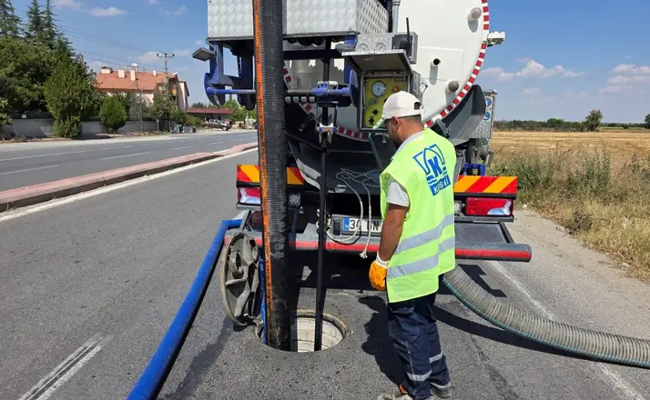 KOSKİ’den Hatıp Caddesi’nde Kanalizasyon Hattına Kapsamlı Bakım