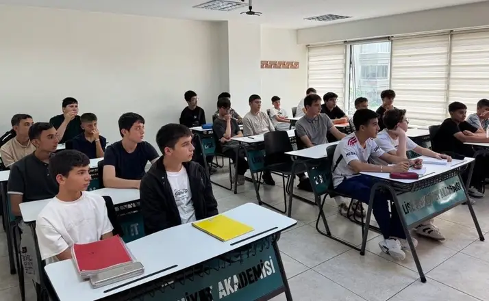 Lise Medeniyet Akademileri'nde Yaz Dönemi Coşkuyla Başladı