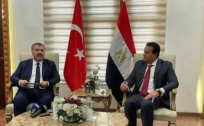 Sağlık Bakanı Koca, Gazze'ye yönelik sağlık yardımları için Mısır'da