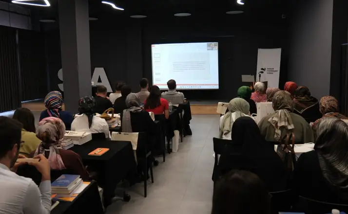 Sia'nın Gençlik Araştırmaları Yaz Okulu Başarıyla Tamamlandı
