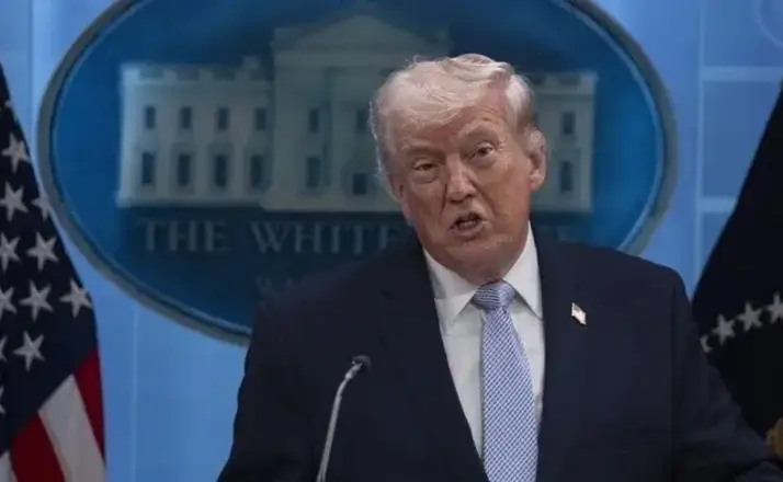 Trump'tan İran'a Sert Mesaj: "İkiyüzlü Davranıyor, Asla Nükleer Silaha Sahip Olamayacak"