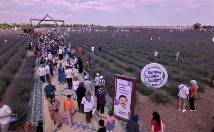 Türkiye'nin En Büyük Lavanta Bahçesinde Mor Şölen Başladı