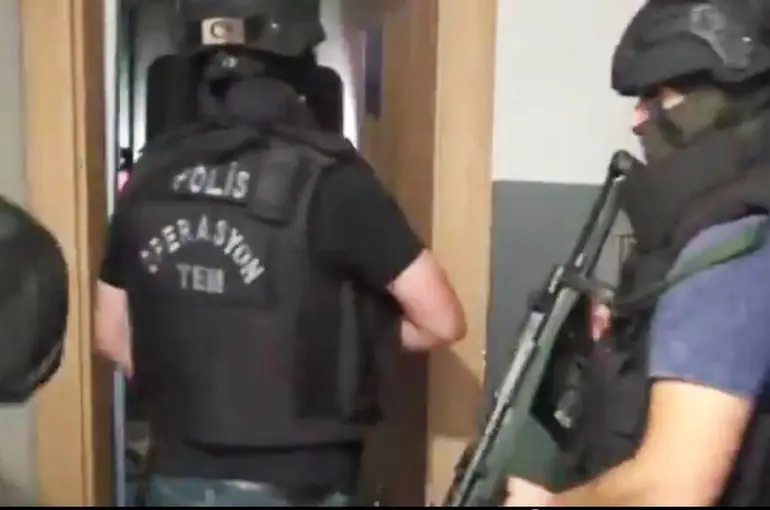 1️1️ ilde FETÖ’ye “KISKAÇ-25” operasyonunda 2️0️ şüpheli yakalandı!