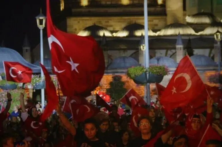 15 TEMMUZ'UN 6’NCI YIL DÖNÜMÜNDE TÜM CAMİLERDEN SELA OKUNDU
