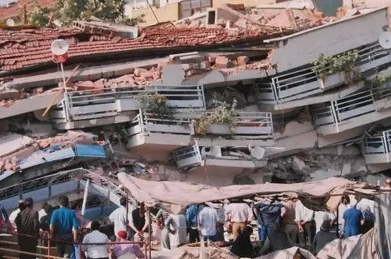 17 Ağustos Depremi’nin 27. Yılındayız! Türkiye Afet Yönetiminde Nereden Nereye Geldi?