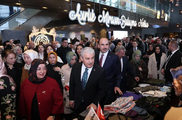 17. Altın Dokunuşlar Festivali Ve Gazze Kermesi Kapılarını Açtı