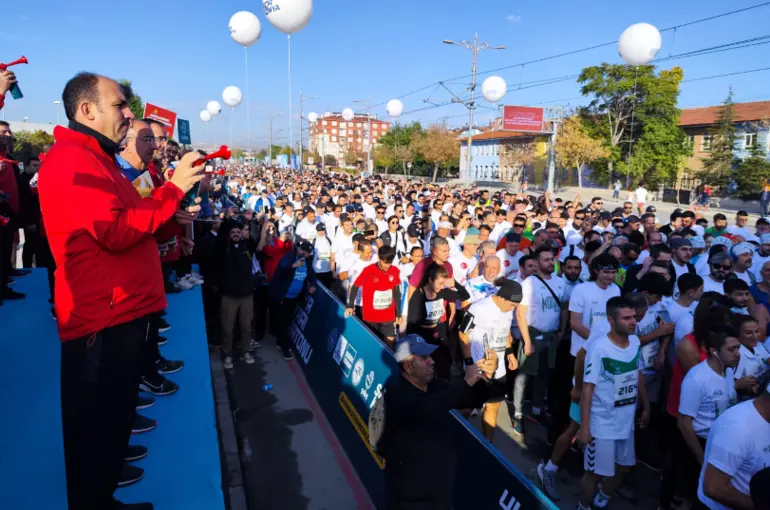2. Uluslararası Konya Yarı Maratonu’nda Binlerce Sporcu “İyilik” İçin Koştu