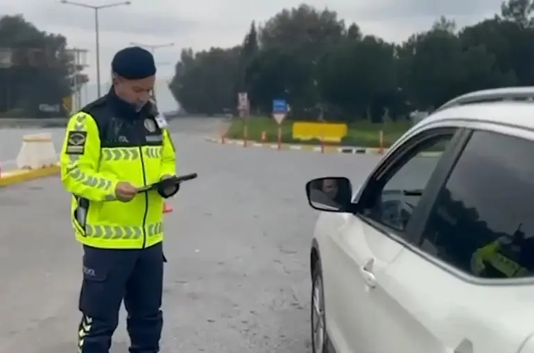 2025’in İlk 30 Gününde Trafik denetimleri! 498.104 araç ve sürücüye işlem uygulandı!