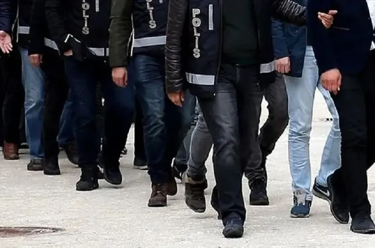 41 İlde Dev FETÖ Operasyonu: TSK ve Emniyette 197 Şüpheli Gözaltında!