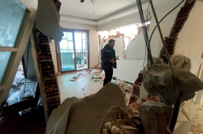 6 günlük bebek genç çiftin hayatını kurtardı