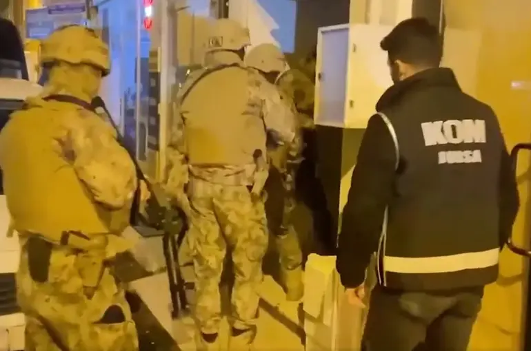 6 İlde Düzenlenen Operasyonlarda 8 Ayrı Organize Suç Örgütü Çökertildi!