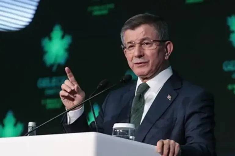 Ahmet Davutoğlu açıkladı: Gelecek Partisi siyasi faaliyetlerini sonlandırdı