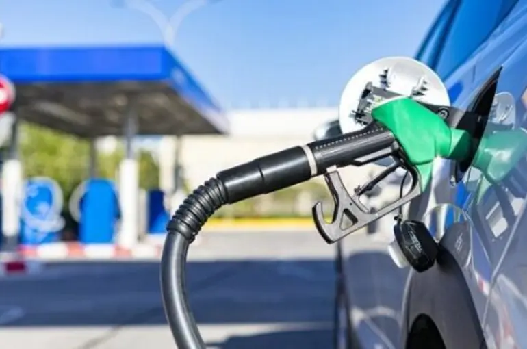 Akaryakıt fiyatlarını sarsacak haber! Eğer olursa arabalar trafiğe çıkamaz!