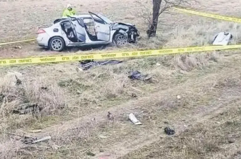 Aksaray'da Feci Kaza!Anne ve Baba Hayatını Kaybetti, 4 Çocuk Yaralandı