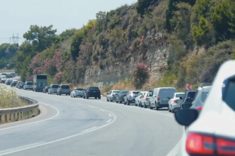 Antalya-Konya kara yolunda bayram yoğunluğu