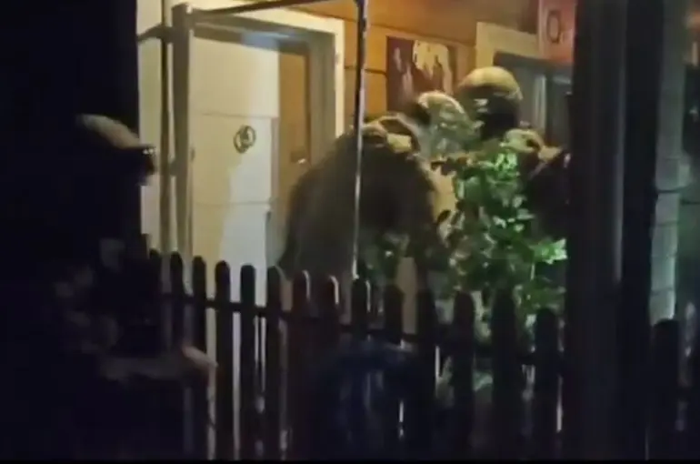 Antalya merkezli 3 ilde yapılan “KAFES-27” operasyonunda Şahinler suç örgütü çökertildi