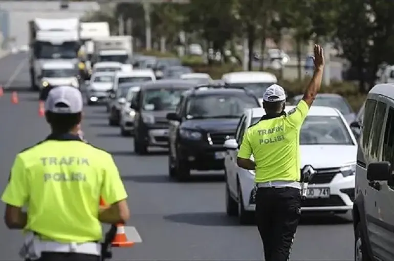 APP Plakalara Sıkı Denetim Geliyor: Standart Dışı Kullanım Yasak