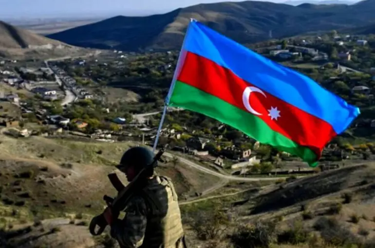 Azerbaycan Hocalı'ya bayrağı dikti! Ermeni çetelerden temizlendi